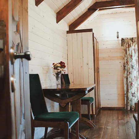 アパート Vigora ヴェルホヴィナ